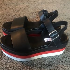 Steve Madden Platform Sandals NWOT